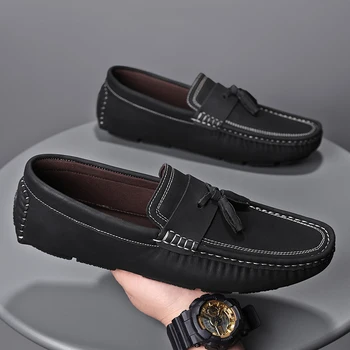 2023 Nova Chegada Homens Casuais Sapatos de Sapatos feitos à mão Sapatos de Mens Sapatos Confortáveis Apartamentos Homem Anti Deslizamento de Condução Mocassim Homens