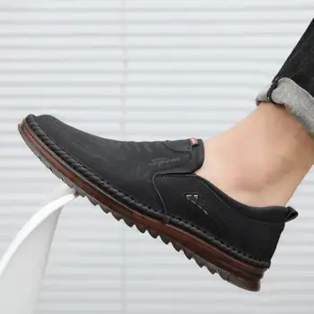 Casual Sapatos para Homens de Couro Pu Sapatos Clássicos Cores Sólidas Macio Apartamentos de Costura de Moda Deslizar Sobre Sapatos Sapatos