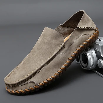 Confortável Homens de Couro Casual Sapatos Leve e Respirável Mens Sapatos Mocassins de Deslizamento Confortável Condução Sapatos Plus Size 38-48
