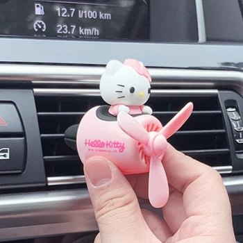 Kawaii Anime Hello Kitty Carro Ambientador De Desenhos Animados Hélice Aromaterapia Tomada Fragrância Auto Perfume Pequeno Fã De Enfeites De Brinquedo