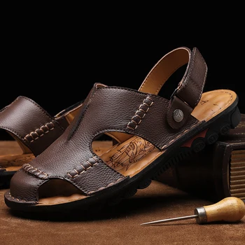 O novo Luxo Mens Sandálias de Couro Genuíno Minimalista Sapatos para Homens de Verão ao ar livre antiderrapante Conforto Macio de Praia Casual Shoes Moda